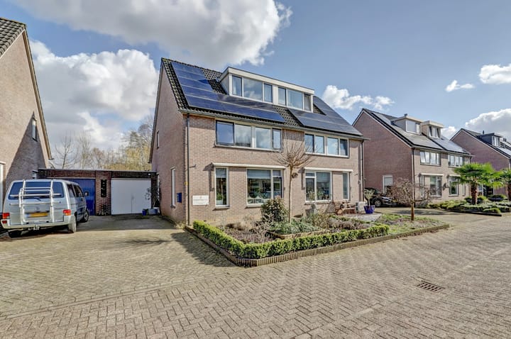 Foto 1 van Offenbachstraat 21