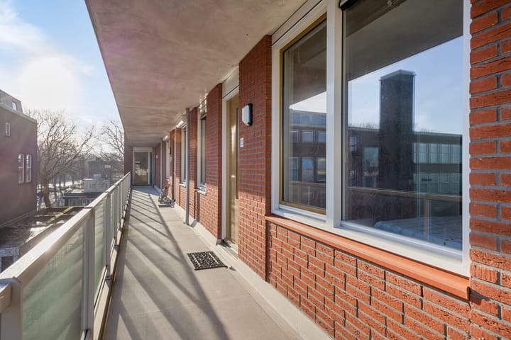 Photo 18 of Sint Laurentiusstraat 23