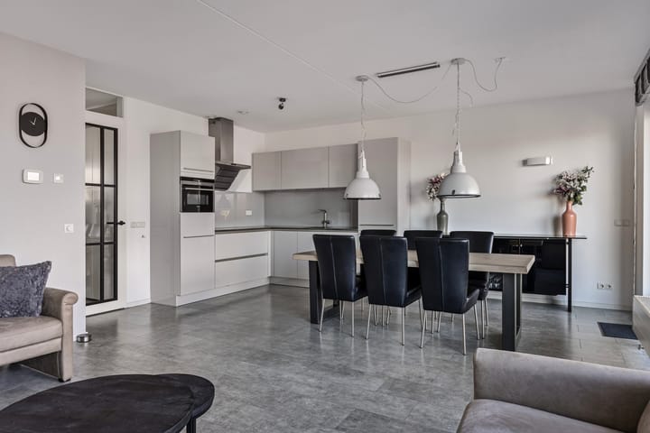 Photo 9 of Sint Laurentiusstraat 23