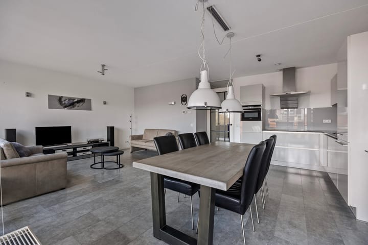 Photo 10 of Sint Laurentiusstraat 23