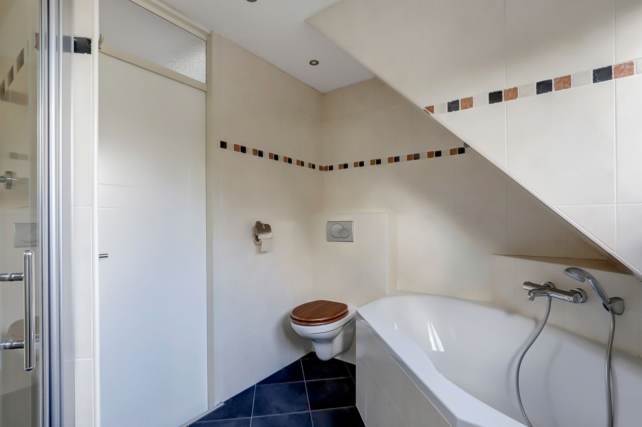 Photo 27 of Offenbachstraat 21