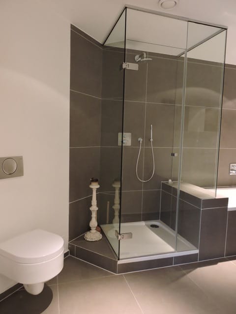 Foto 10 van De Lairessestraat 142-G