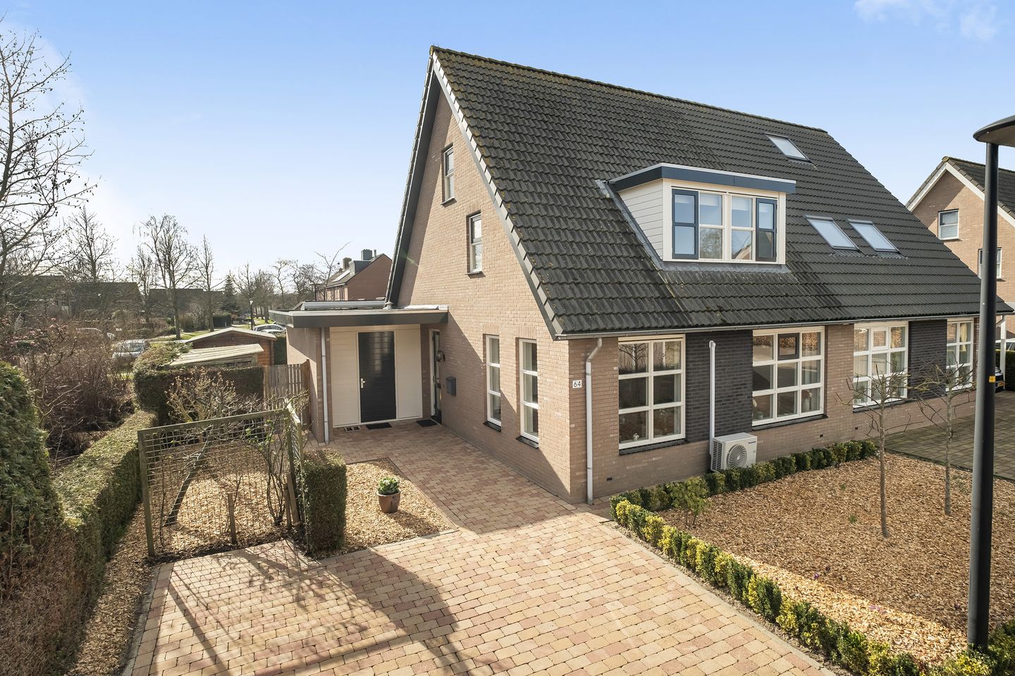 Foto 1 van De Vendelier 64