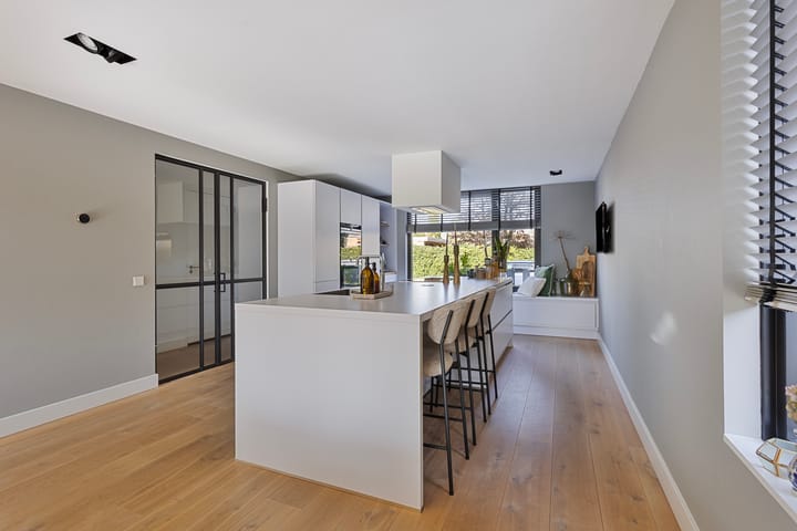 Foto 8 van Brucknerstraat 30