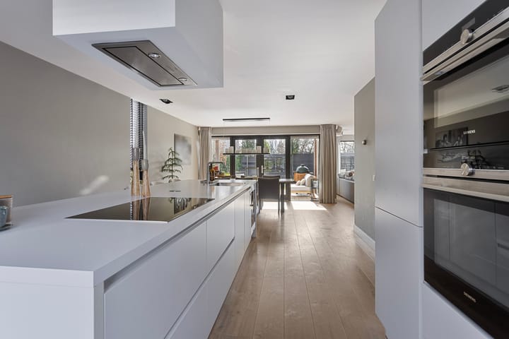 Foto 12 van Brucknerstraat 30