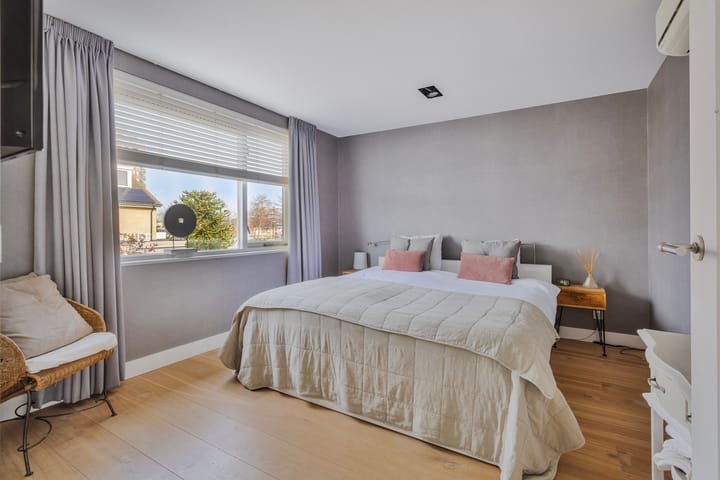 Foto 28 van Brucknerstraat 30