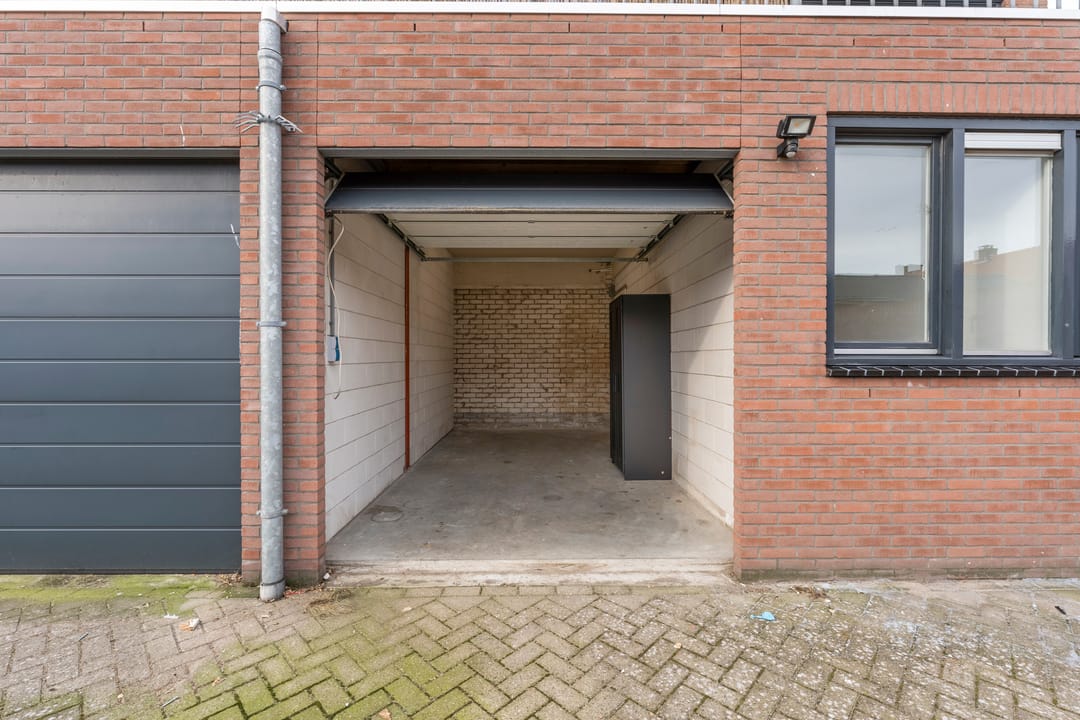 Photo 22 of Reaumurstraat 3