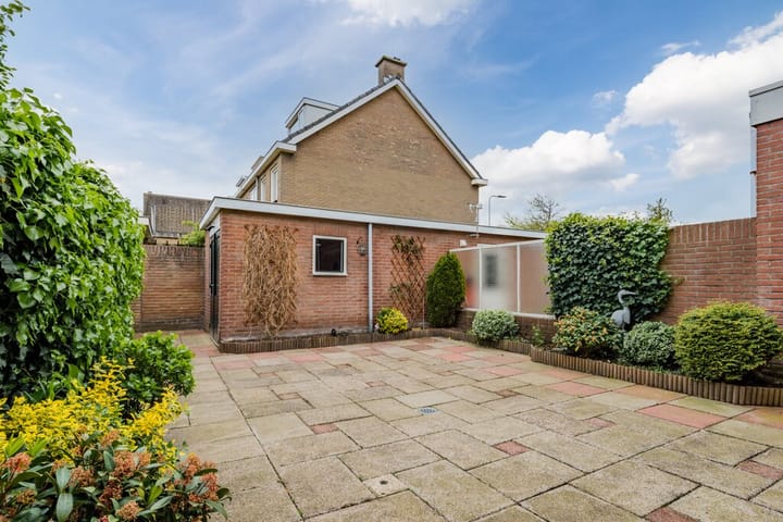 Foto 33 van Pieter Coermanstraat 4