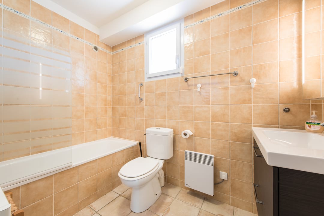 Photo 28 of La Vallee de la Sainte Baume 32