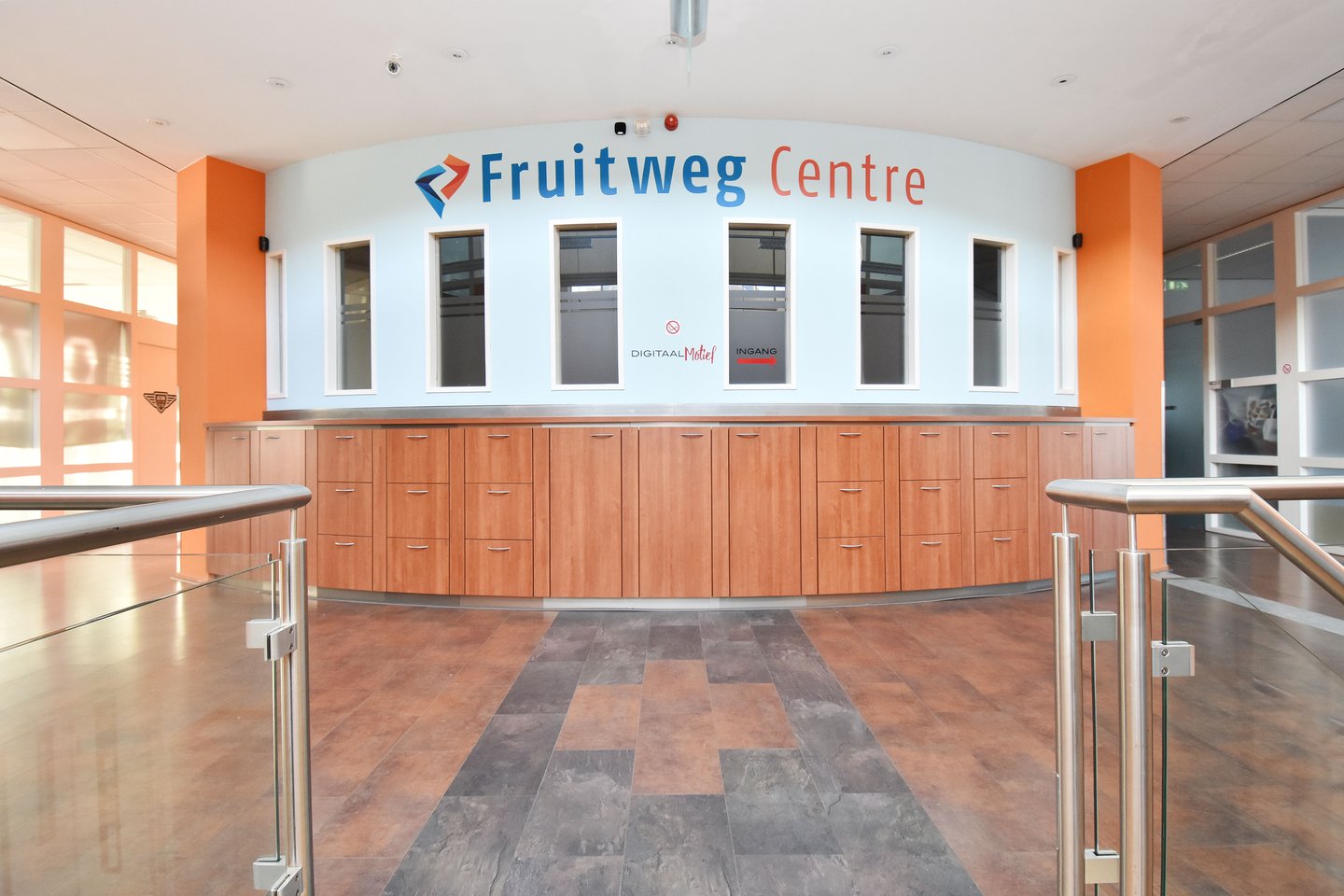 View photo 2 of Fruitweg 25