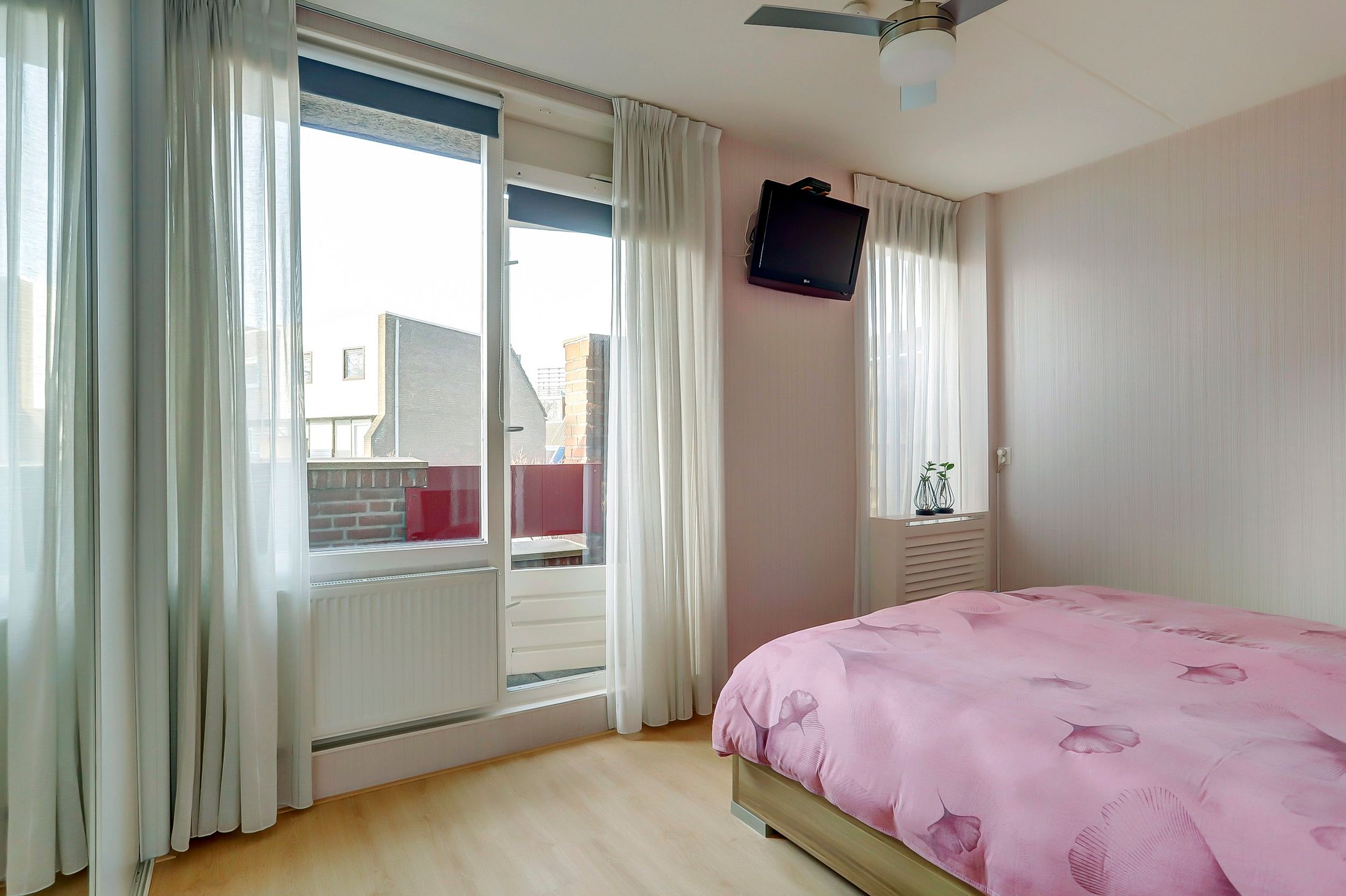 Foto 27 van Moerbeigaarde 19