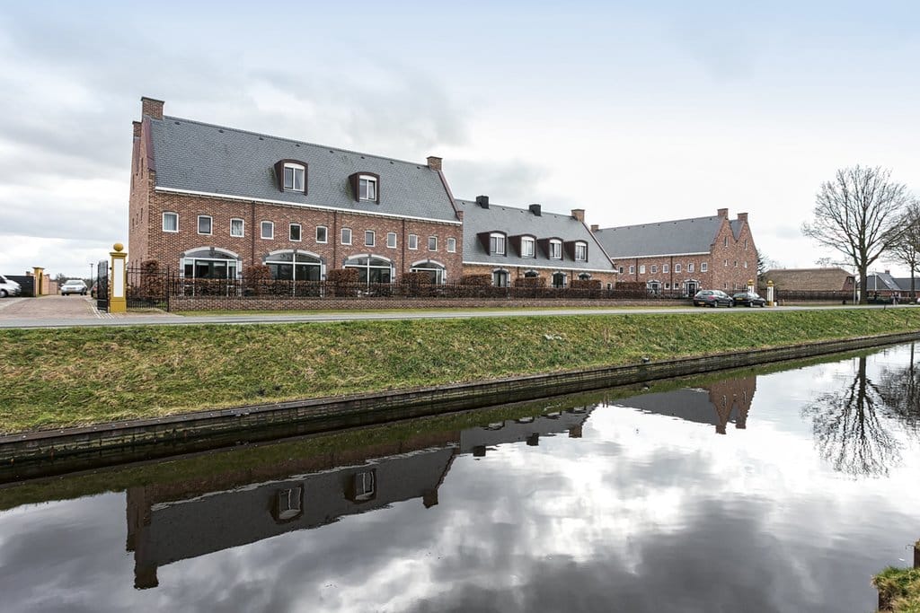 Foto 1 van Roomsterweg 5-M