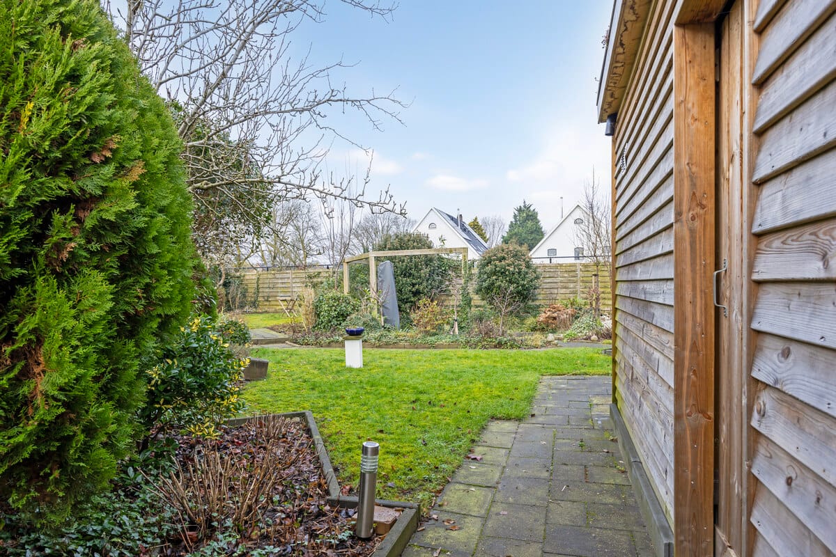 Photo 40 of Elvis Presleystraat 15