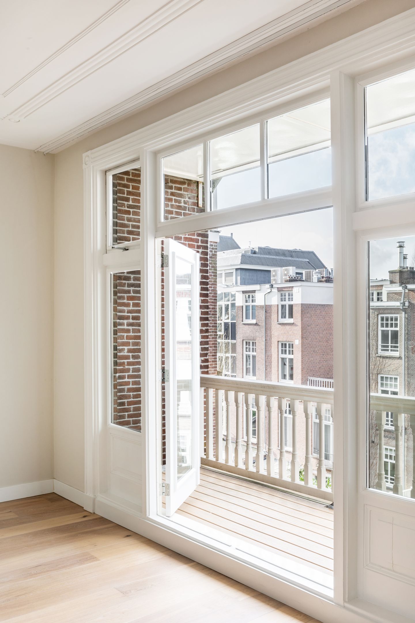 Foto 19 van Pieter de Hoochstraat 14-3