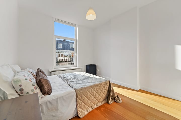 Photo 26 of Johannes Camphuijsstraat 159