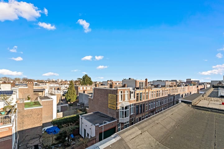 Photo 37 of Johannes Camphuijsstraat 159