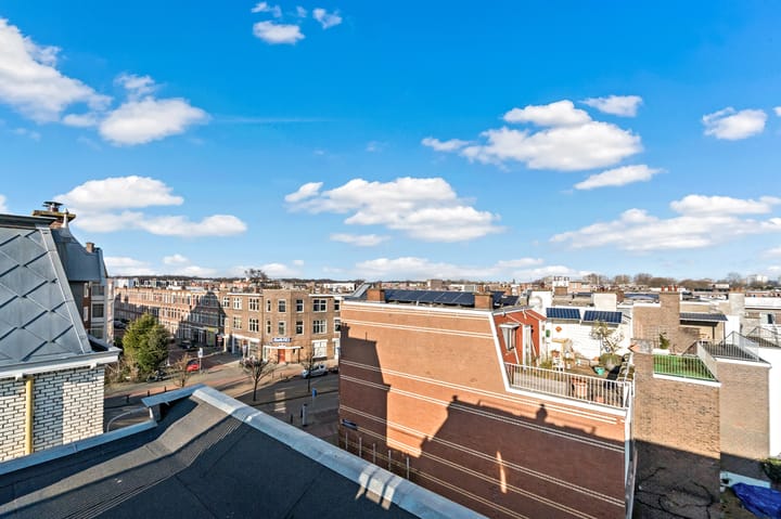 Photo 38 of Johannes Camphuijsstraat 159