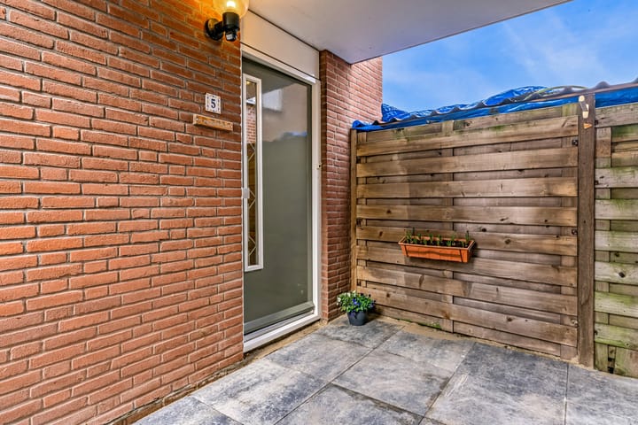 Foto 5 van Marga Klompélaan 5