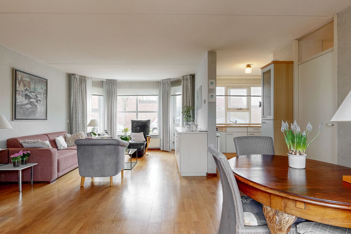 Foto 10 van Marga Klompélaan 5