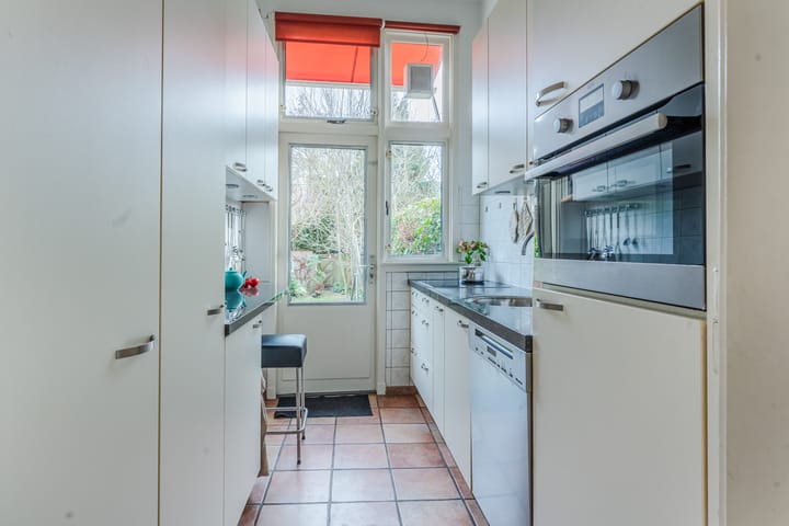 Photo 18 of Mariënpoelstraat 13