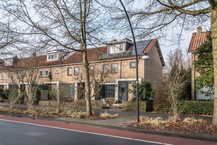 Photo 5 of Burgemeester Bickerstraat 53