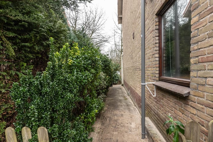 Foto 30 van Burgemeester Bickerstraat 53