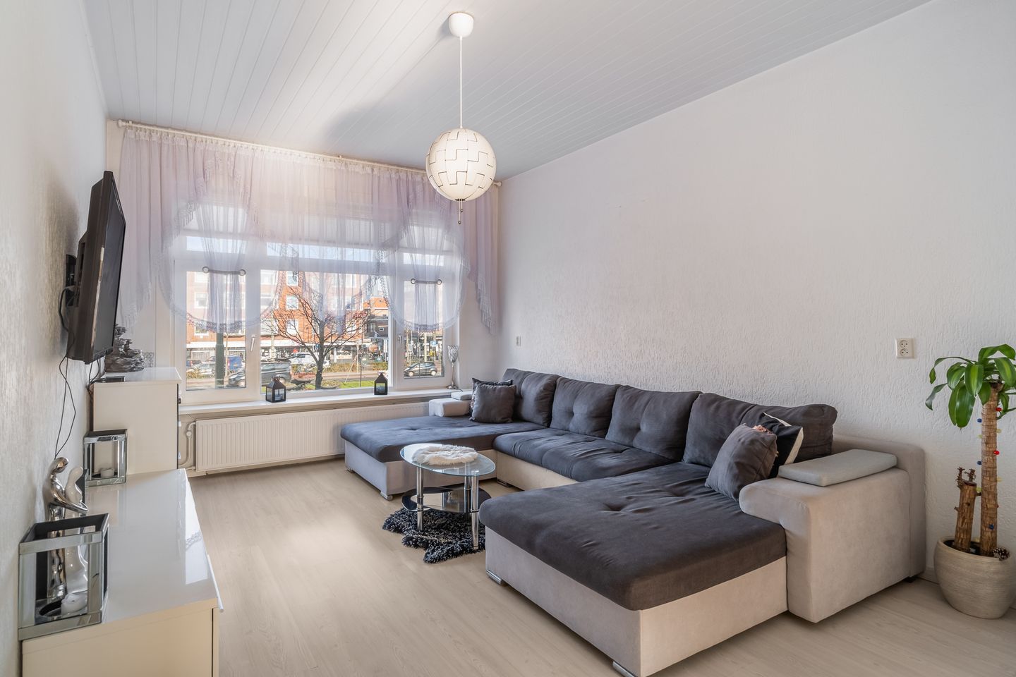 Photo 10 of Lorentzplein 48