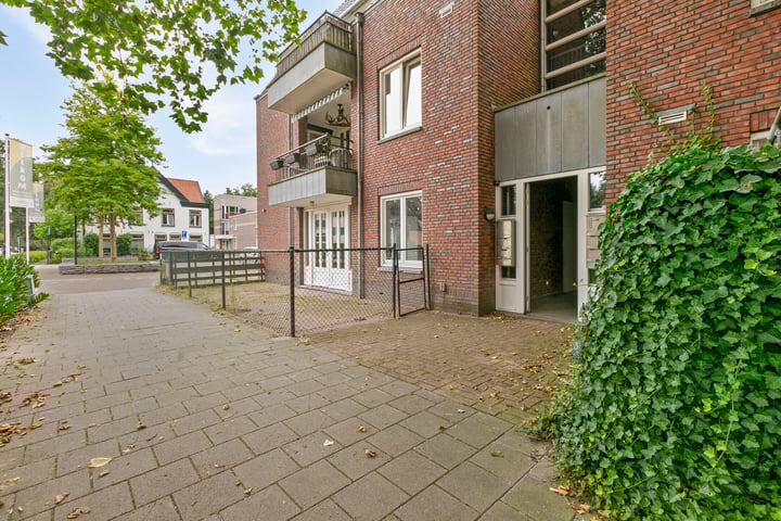 Foto 3 van Prof. Lorentzlaan 1-E