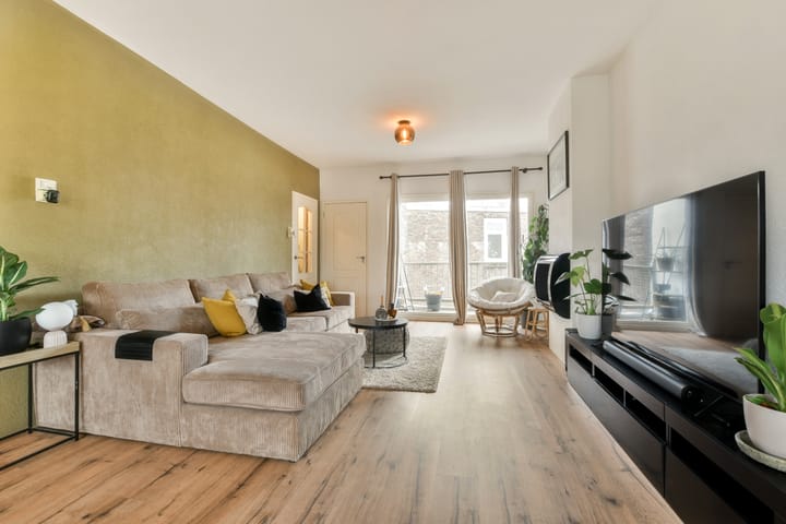 Foto 9 van Tollensstraat 68