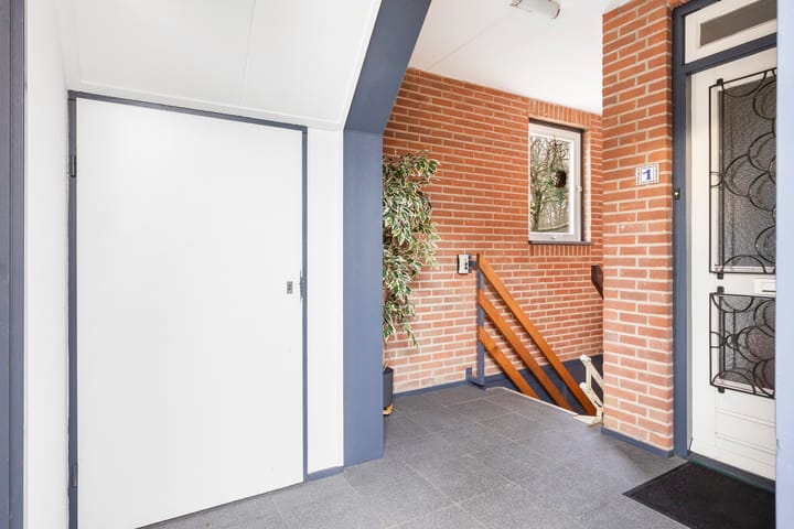 Photo 29 of Molecatenlaan 3