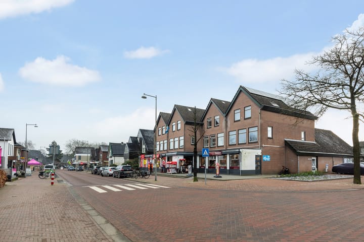 Photo 35 of Molecatenlaan 3