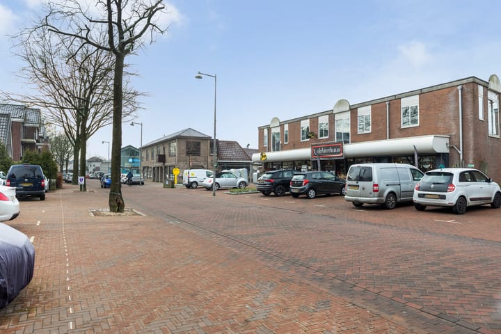 Photo 36 of Molecatenlaan 3