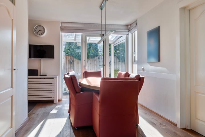 Foto 13 van Raamhof 9