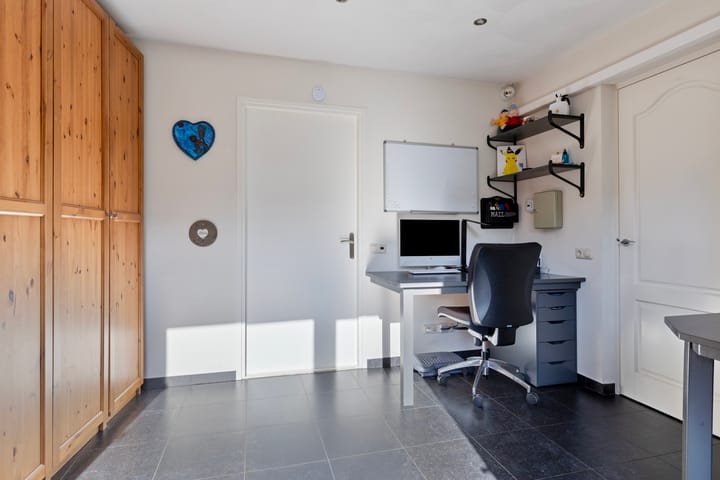 Foto 21 van Raamhof 9