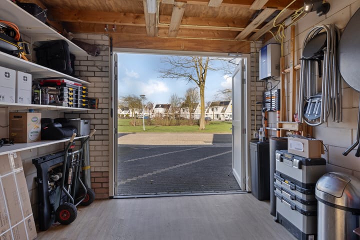 Foto 22 van Raamhof 9