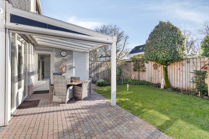 Foto 36 van Raamhof 9