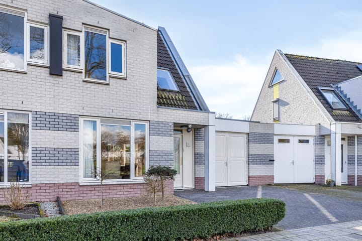 Foto 42 van Raamhof 9