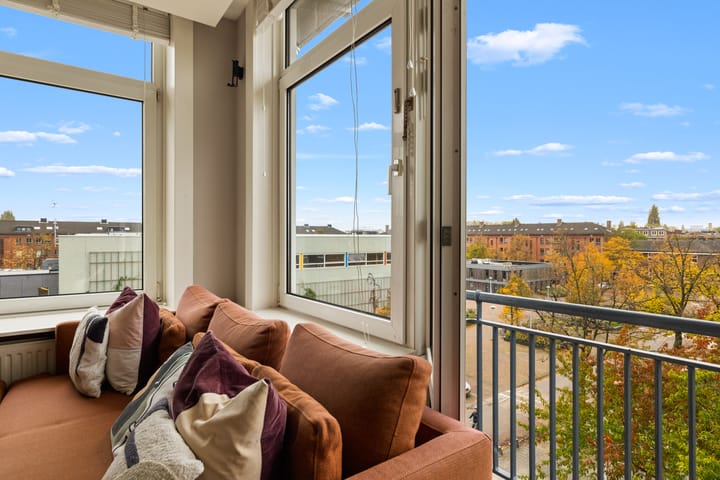 Foto 4 van Anna van Burenstraat 21-3