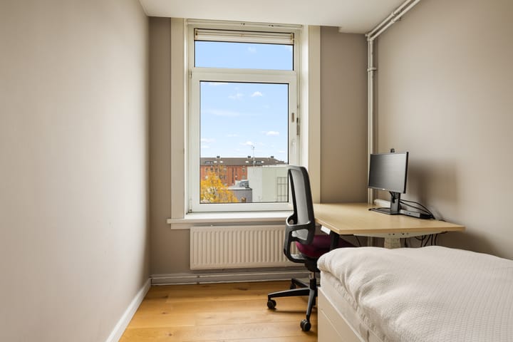 Photo 21 of Anna van Burenstraat 21-3