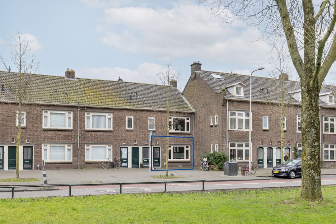 Photo 2 of Burgemeester van Tuyllkade 127