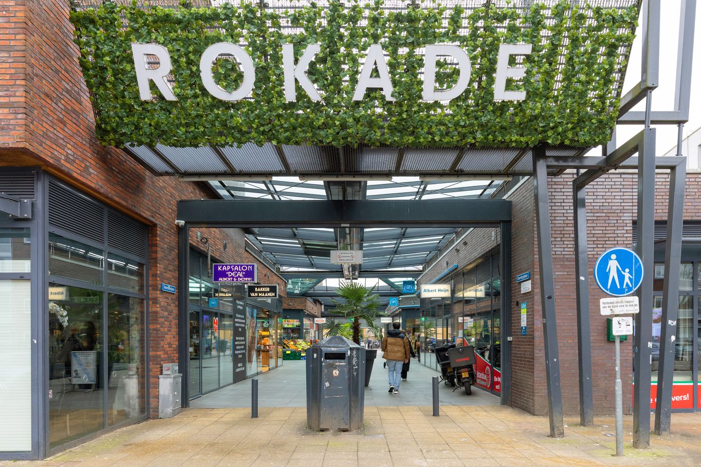 Photo 34 of Burgemeester van Tuyllkade 127