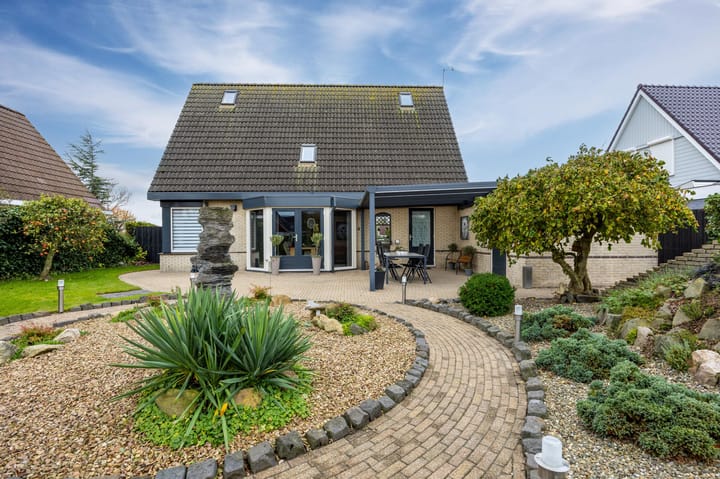 Foto 2 van Luniastate 19