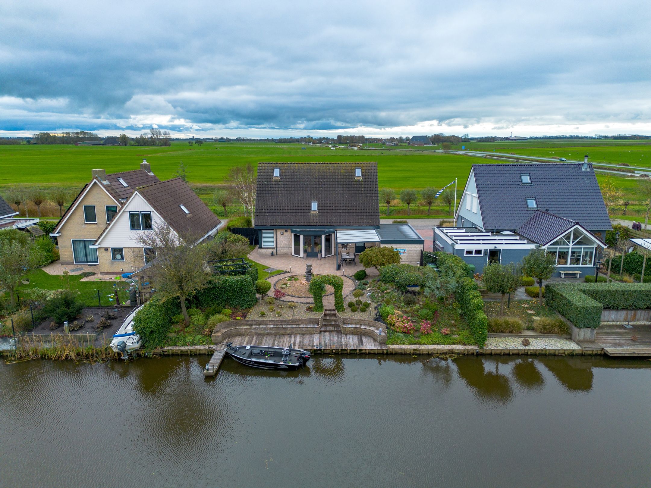 Foto 3 van Luniastate 19