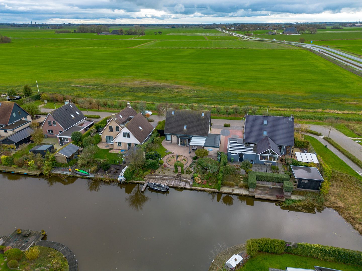 Foto 50 van Luniastate 19