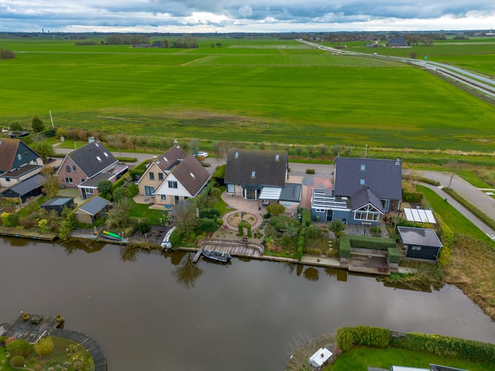 Foto 50 van Luniastate 19