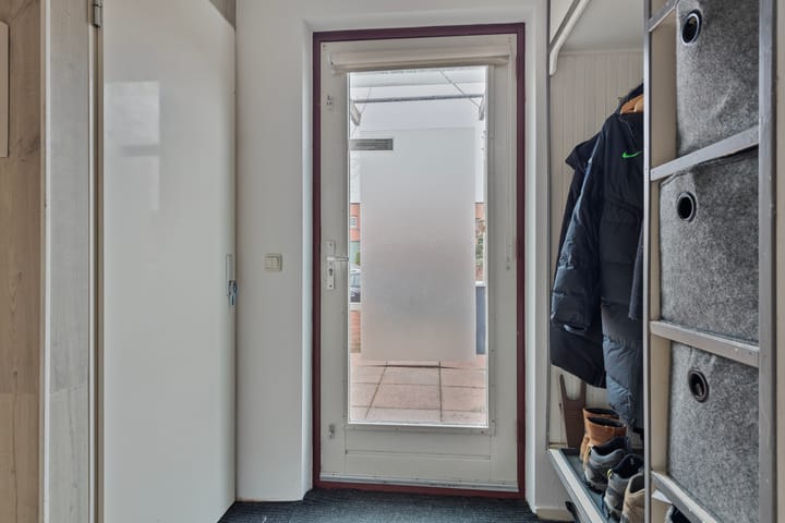 Foto 7 van Karmozijnhof 11