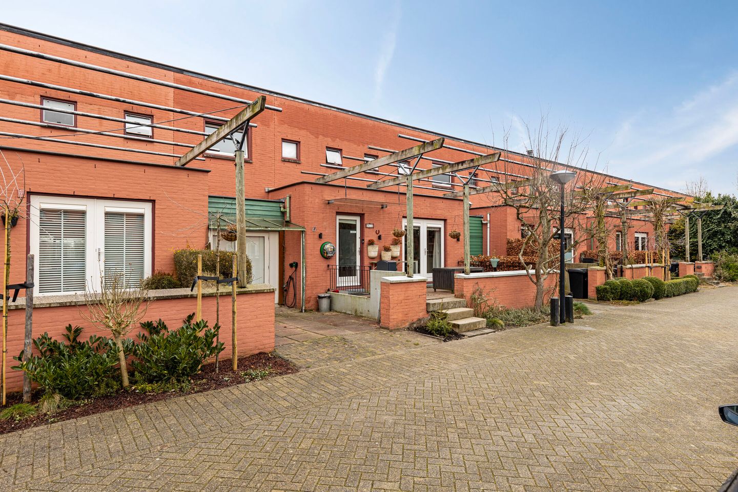 Foto 5 van Karmozijnhof 11