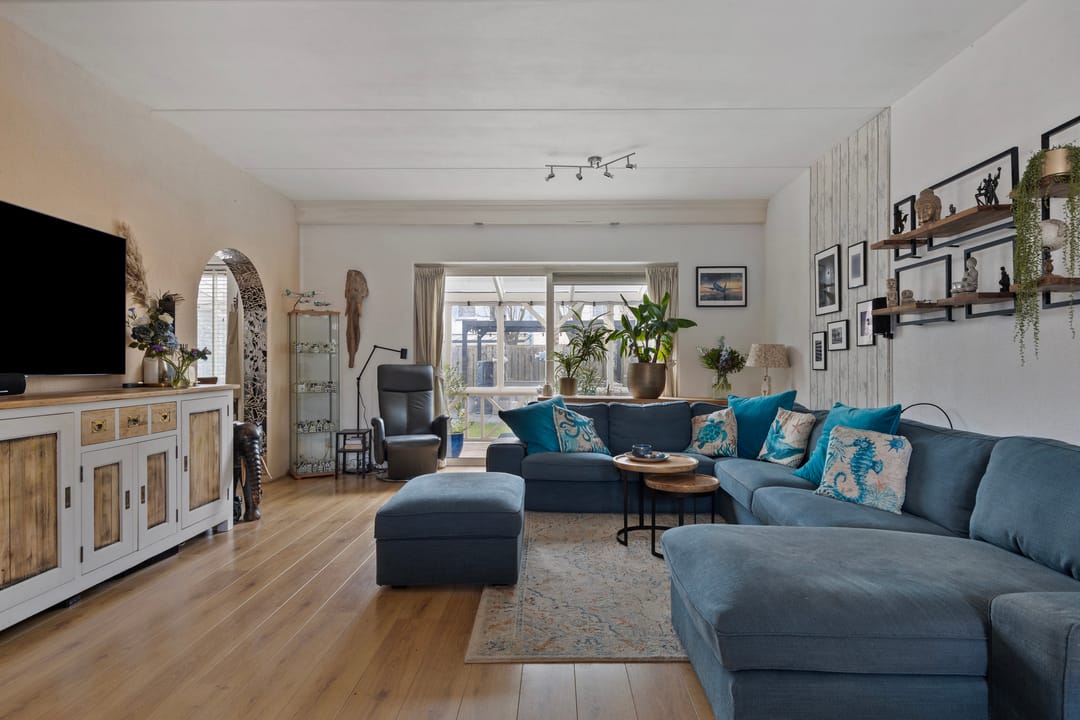 Foto 2 van Karmozijnhof 11