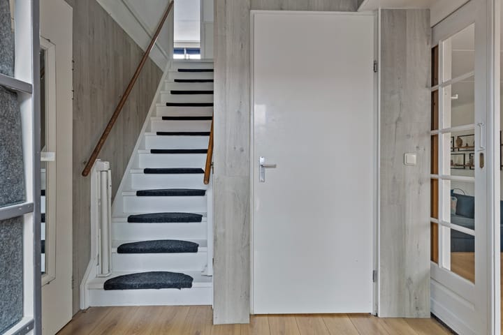 Foto 8 van Karmozijnhof 11