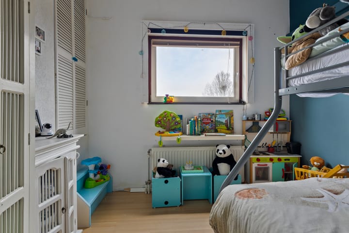 Foto 22 van Karmozijnhof 11